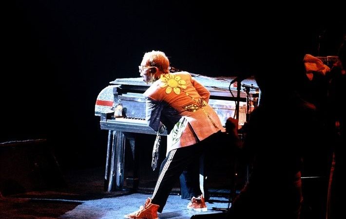 Elton John in één zin