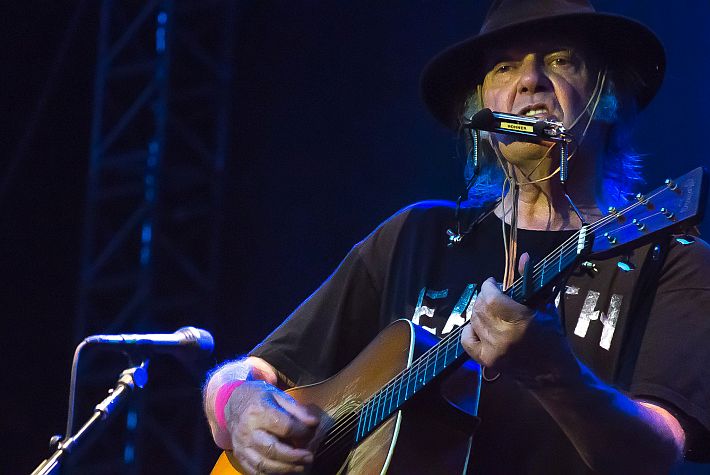 Neil Young weet niet van ophouden