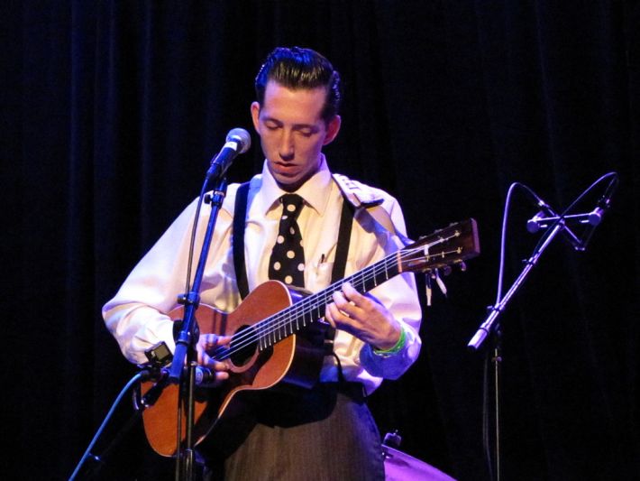 Pokey LaFarge ontpopt zich als gedreven bandleider